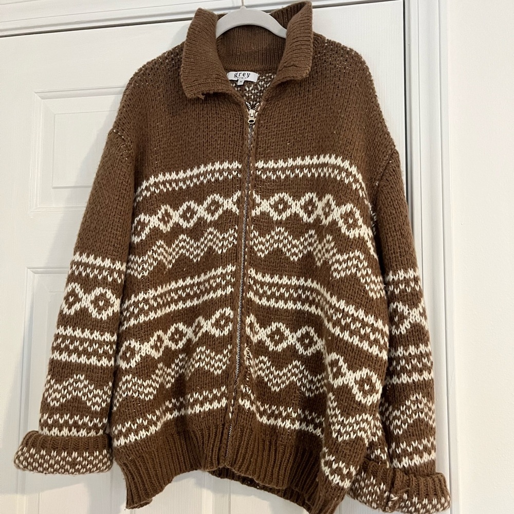 Grey Bandit Brown and White Knit Sweater
